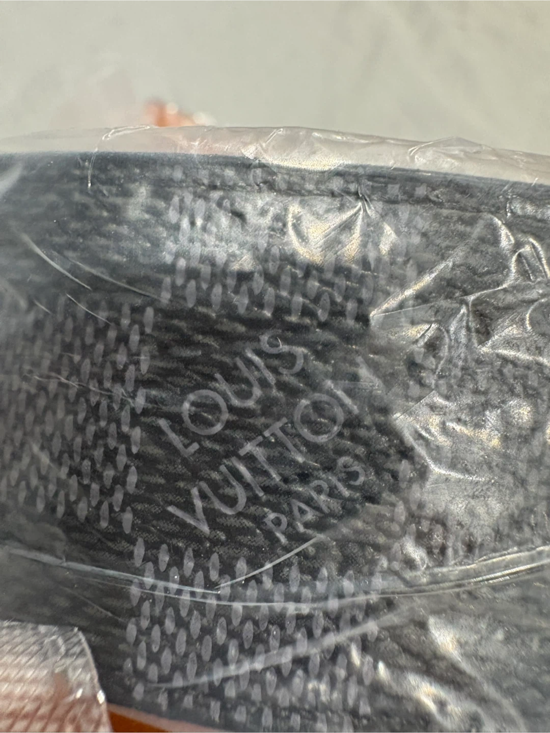 Louis Vuitton Belt - New in Box - photo 2