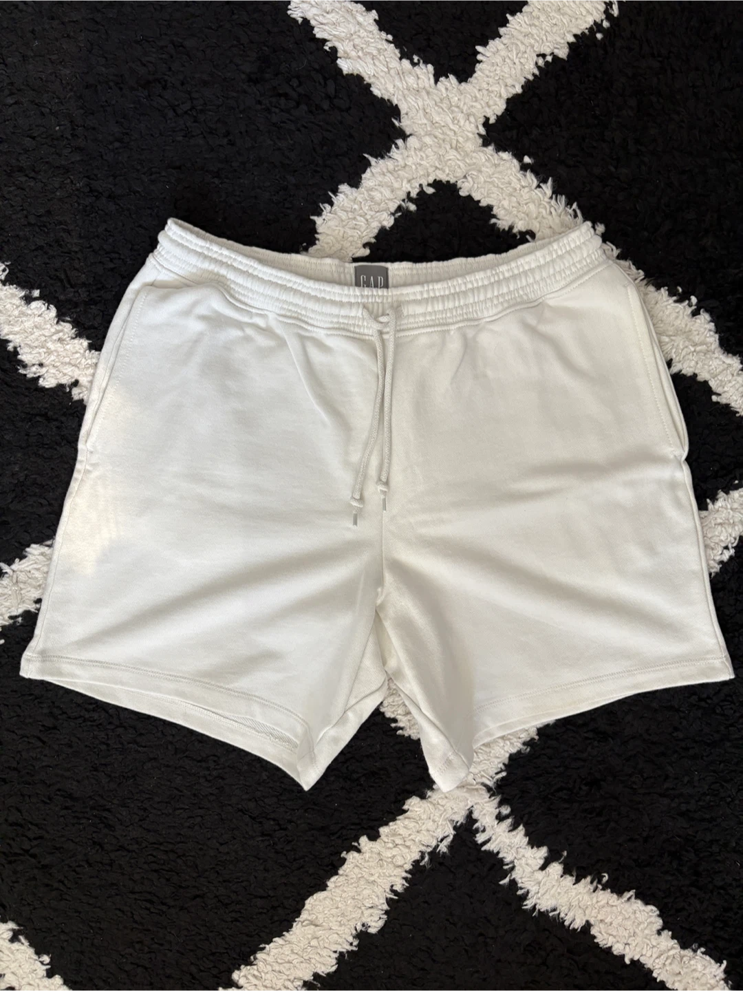 GAP Crème Sweat Shorts - photo 3