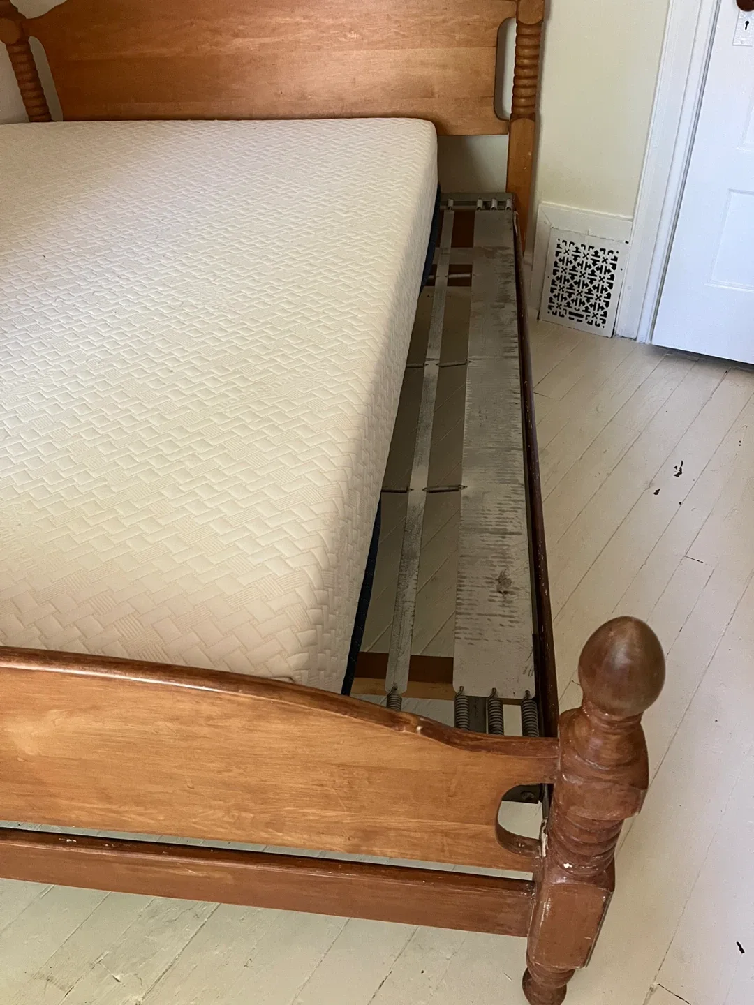 Double bed and mattress image indicator(3)