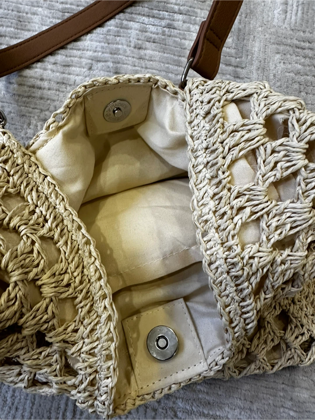 Woven Crochet Tote Bag with Brown Handles - photo 3