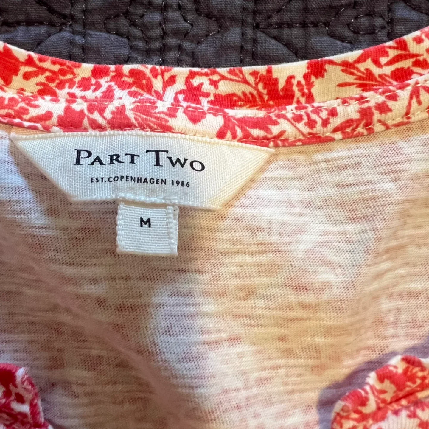 Part Two Floral Top - Size M image indicator(3)
