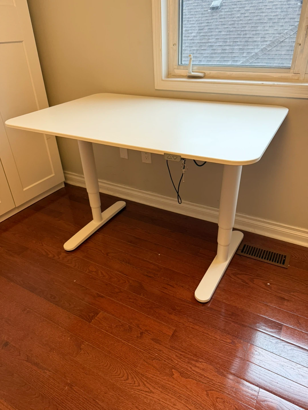 Adjustable Height White Standing Desk - photo 2