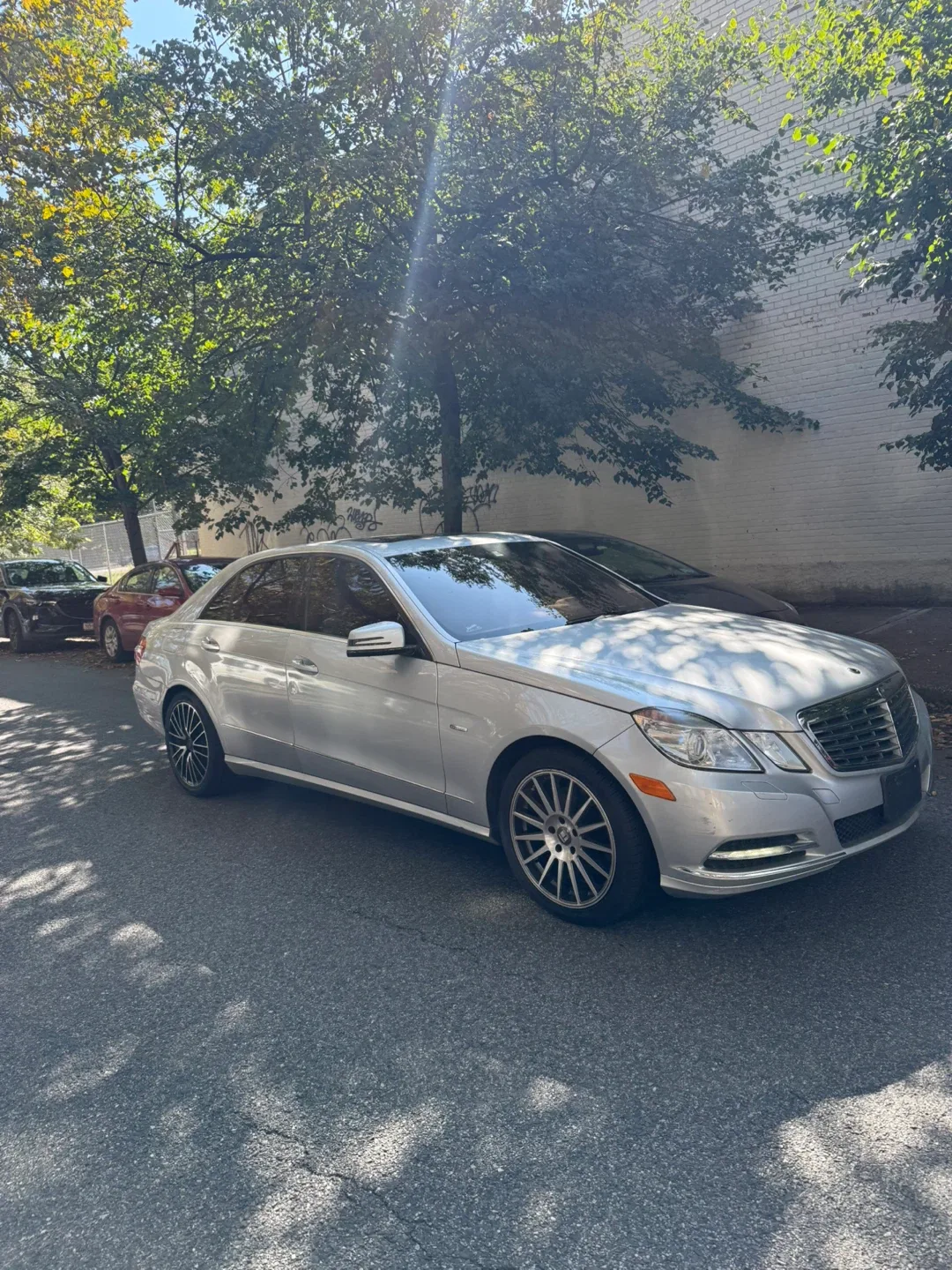 Mercedes-Benz E350 Sedan image indicator(3)