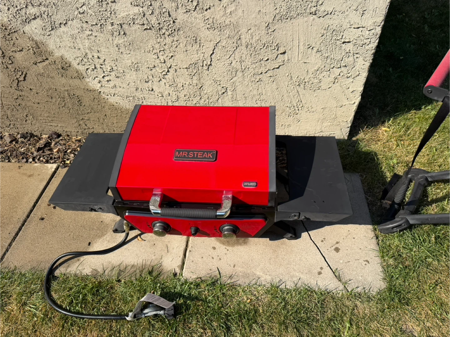 Mr. Steak Portable Propane BBQ - photo 4
