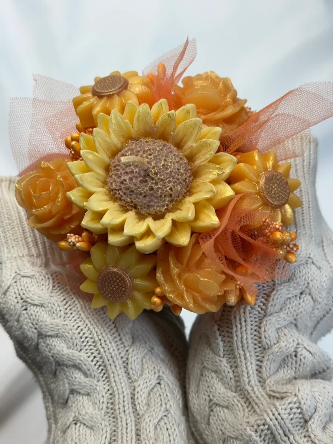 Autumn bouquet in a handmade tea cup.🍂🍂 image indicator(3)