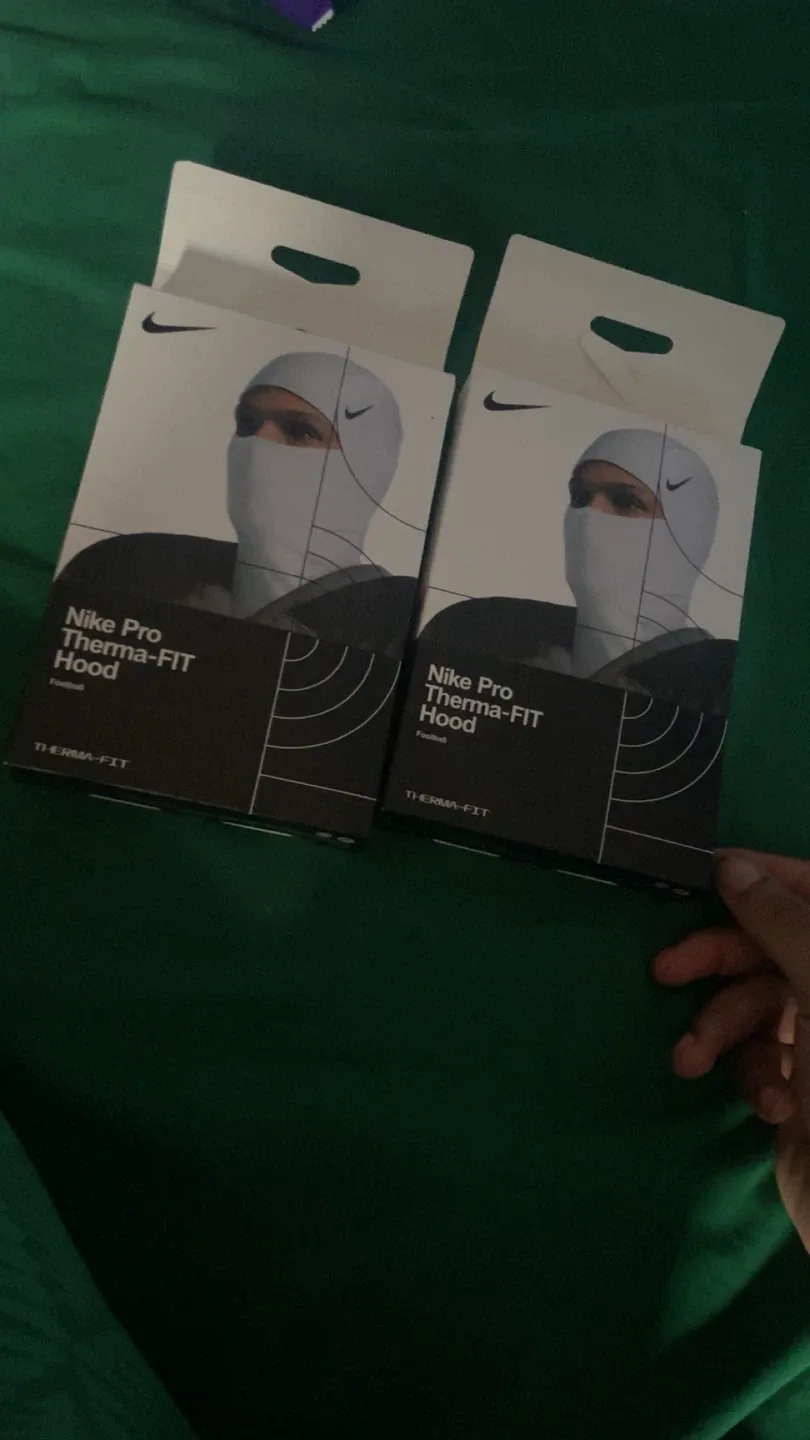 White Nike ski image indicator(2)