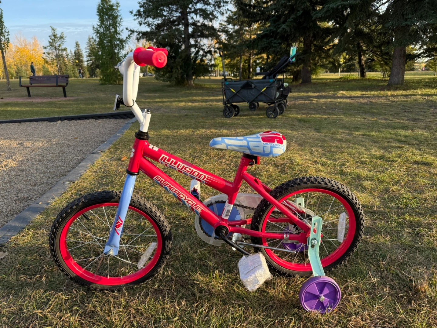 Supercycle Illusion Kids Bike - Red & Blue