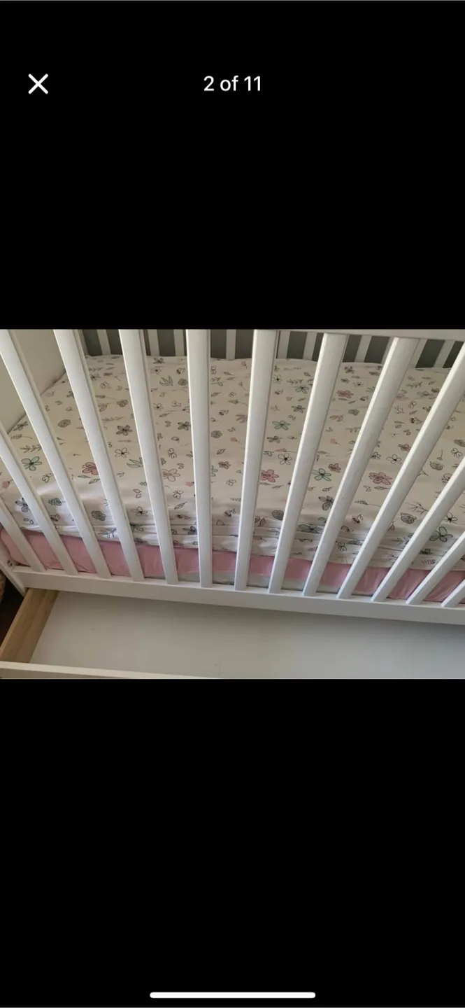 White Baby Crib with Mattress image indicator(8)