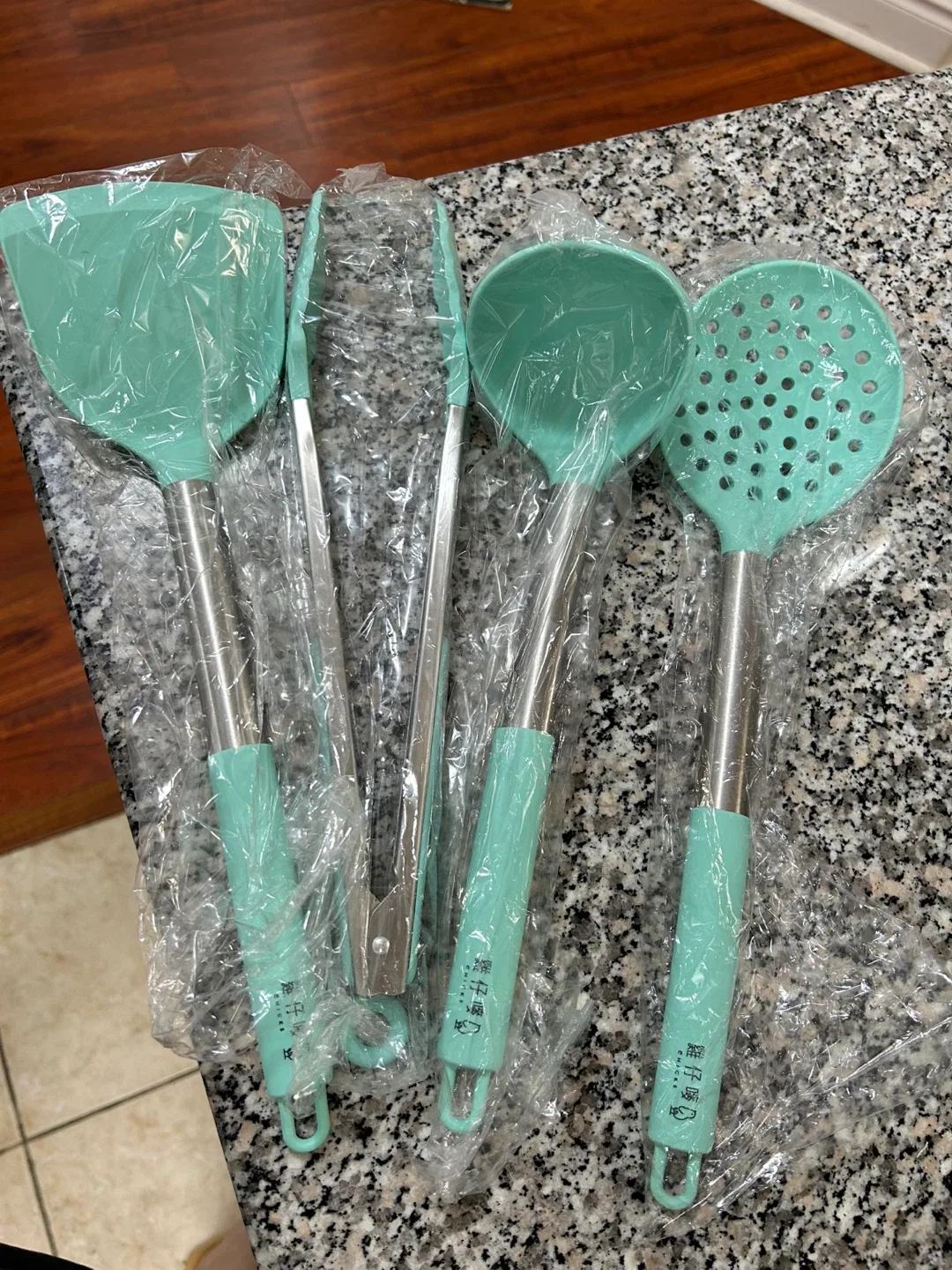 New Mint Green Kitchen Utensil Set (4 pieces) thumbnail