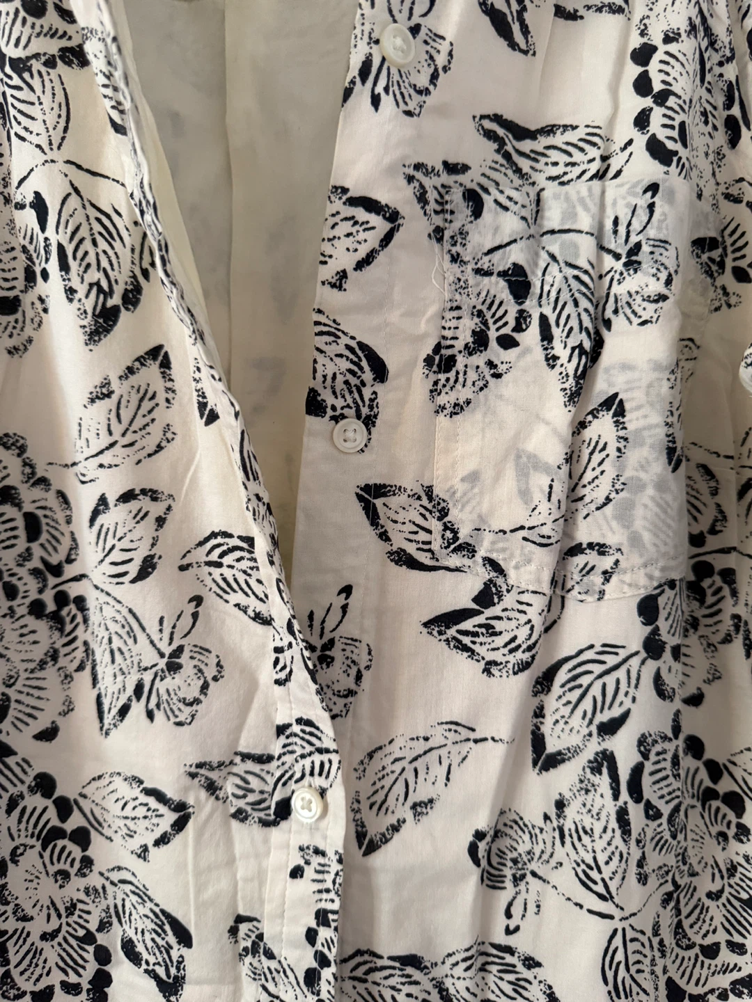 Banana Republic Sleeveless Floral Shirt - Size 4
