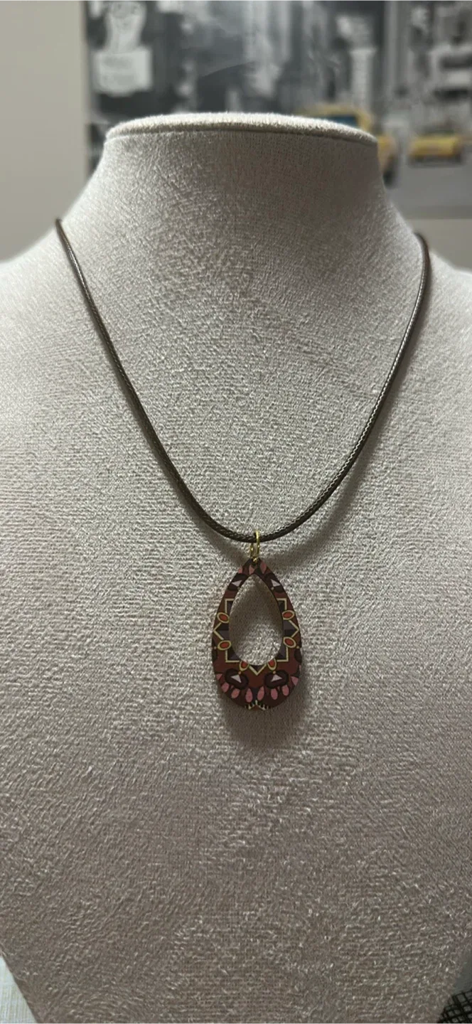 Handmade Pendant Necklace - Unique Design image indicator(5)