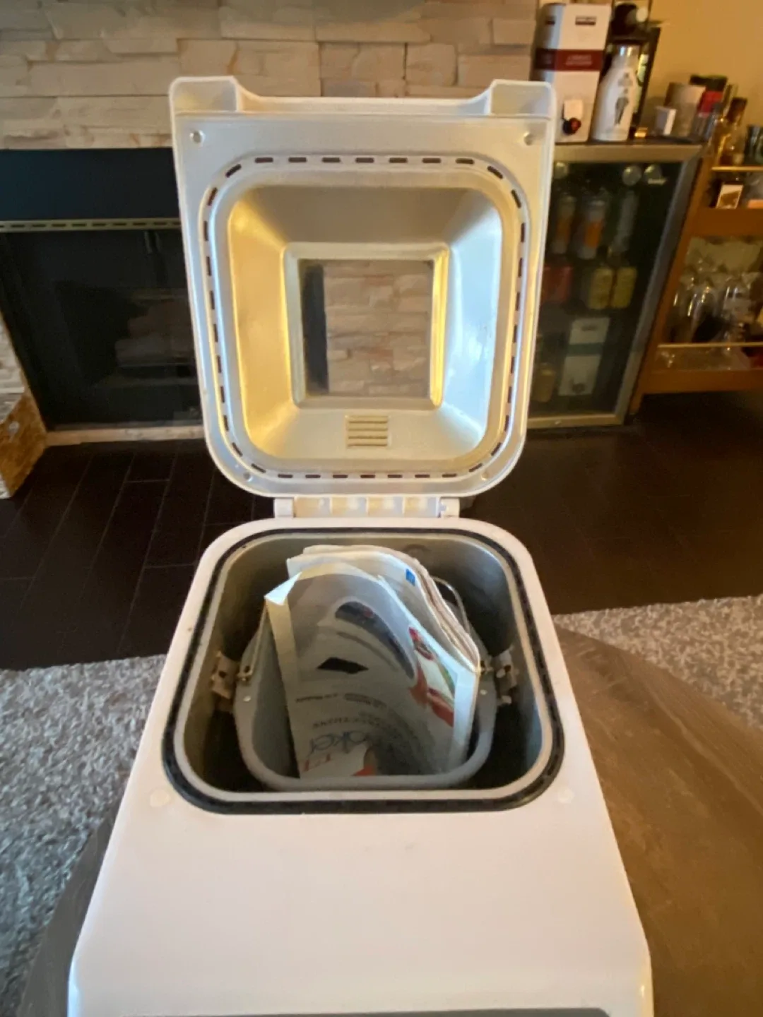 Charlescraft Bread Maker - Bakes 2 or 1.5 lb Loaves image indicator(4)