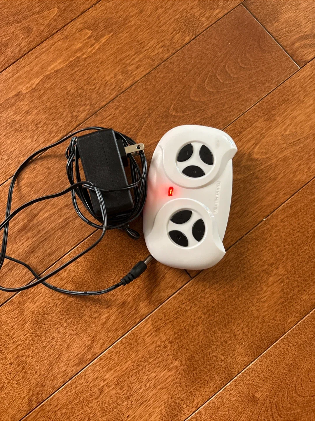 Land Rover Discovery Sport Electric Ride-On Car - Ages 3-8 image indicator(6)