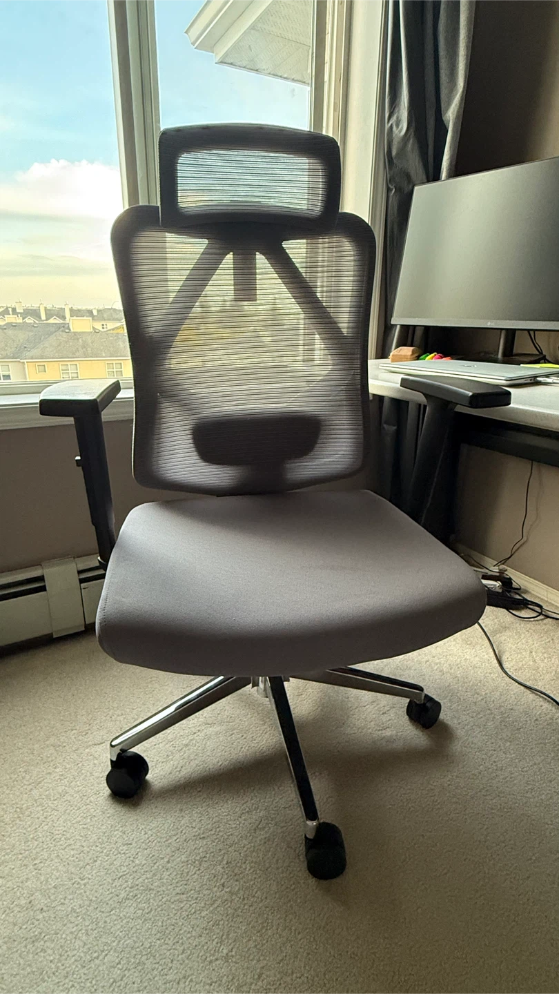 Monitors LG,Ergonomic Mesh Office Chair - Grey and desk - photo 3