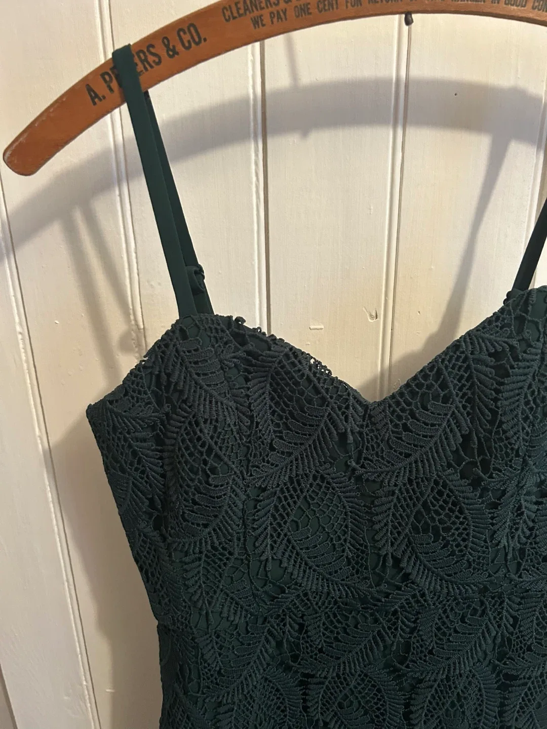 RW&CO. Green Lace Dress - Size 0 image indicator(2)