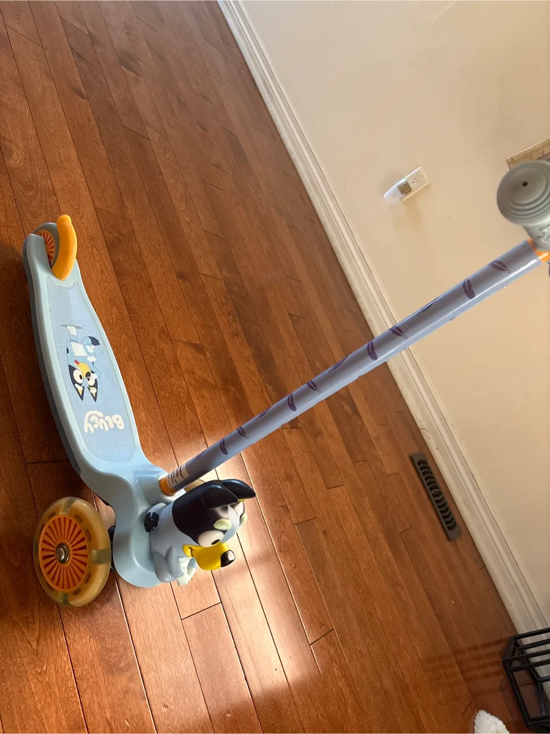 Bluey Kids' Scooter image indicator(2)