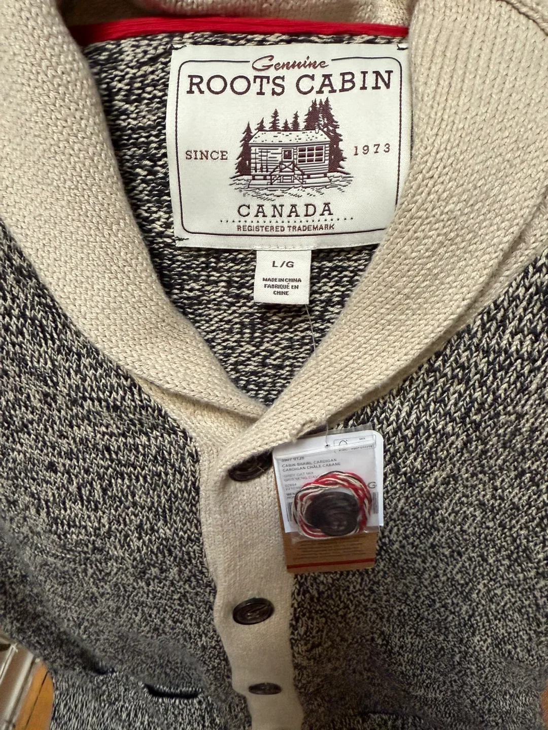 New Roots Cabin Cardigan - Size L/G image indicator(4)