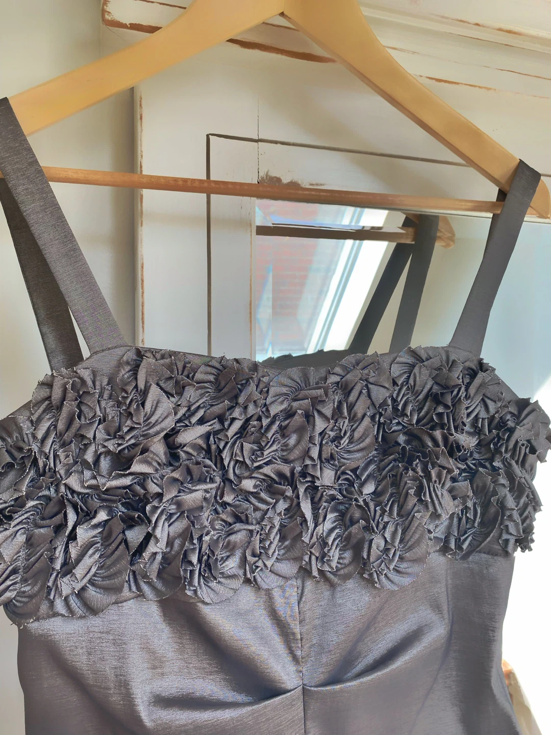 Gorgeous pewter dress/matching leather Marc Fisher shoes - photo 4