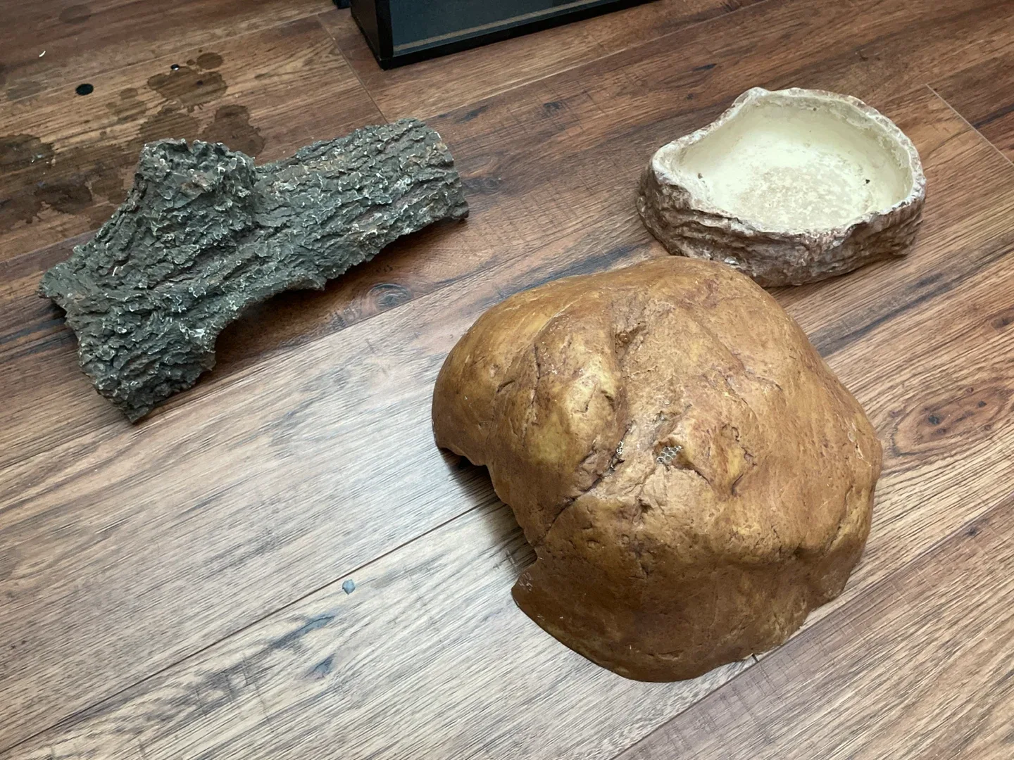 Reptile Starter Kit - Accessories Included! image indicator(3)