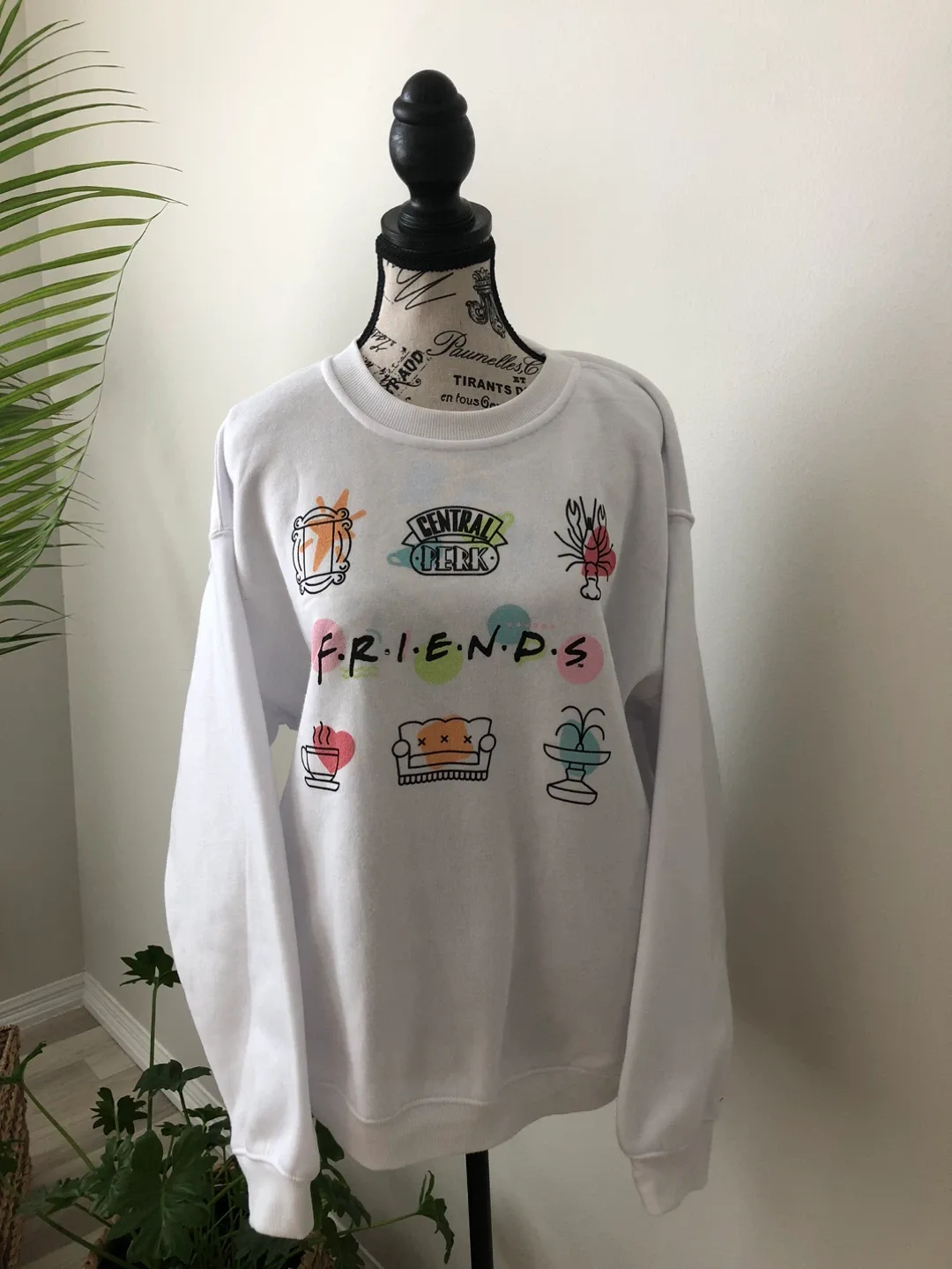 Friends White Graphic Sweatshirt