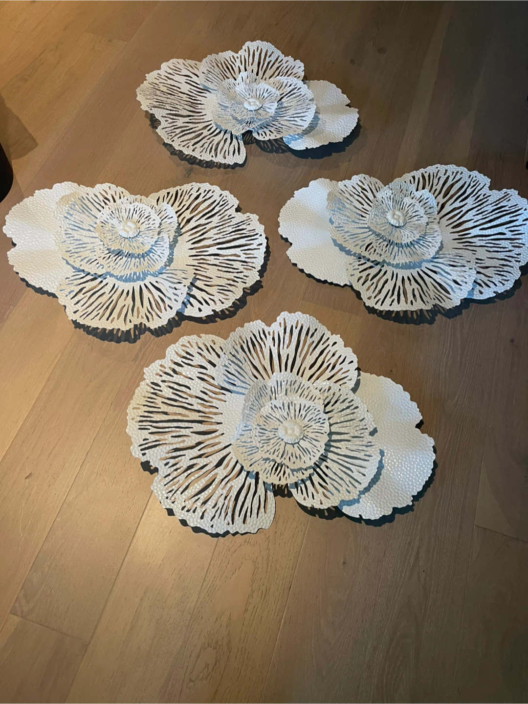 Set of 4 White Metal Flower Wall Decor - photo 2