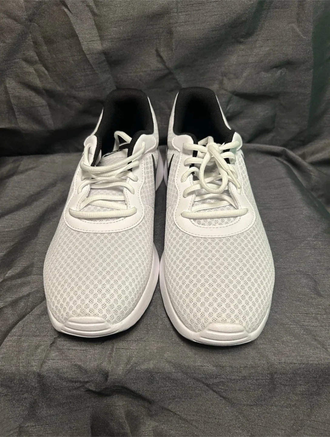 Nike Tanjun White/Black Men's US 11 thumbnail