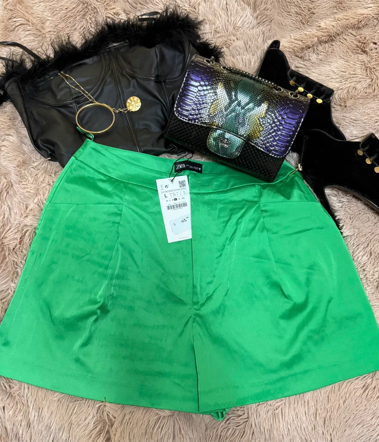 Zara Green Shorts Size L thumbnail