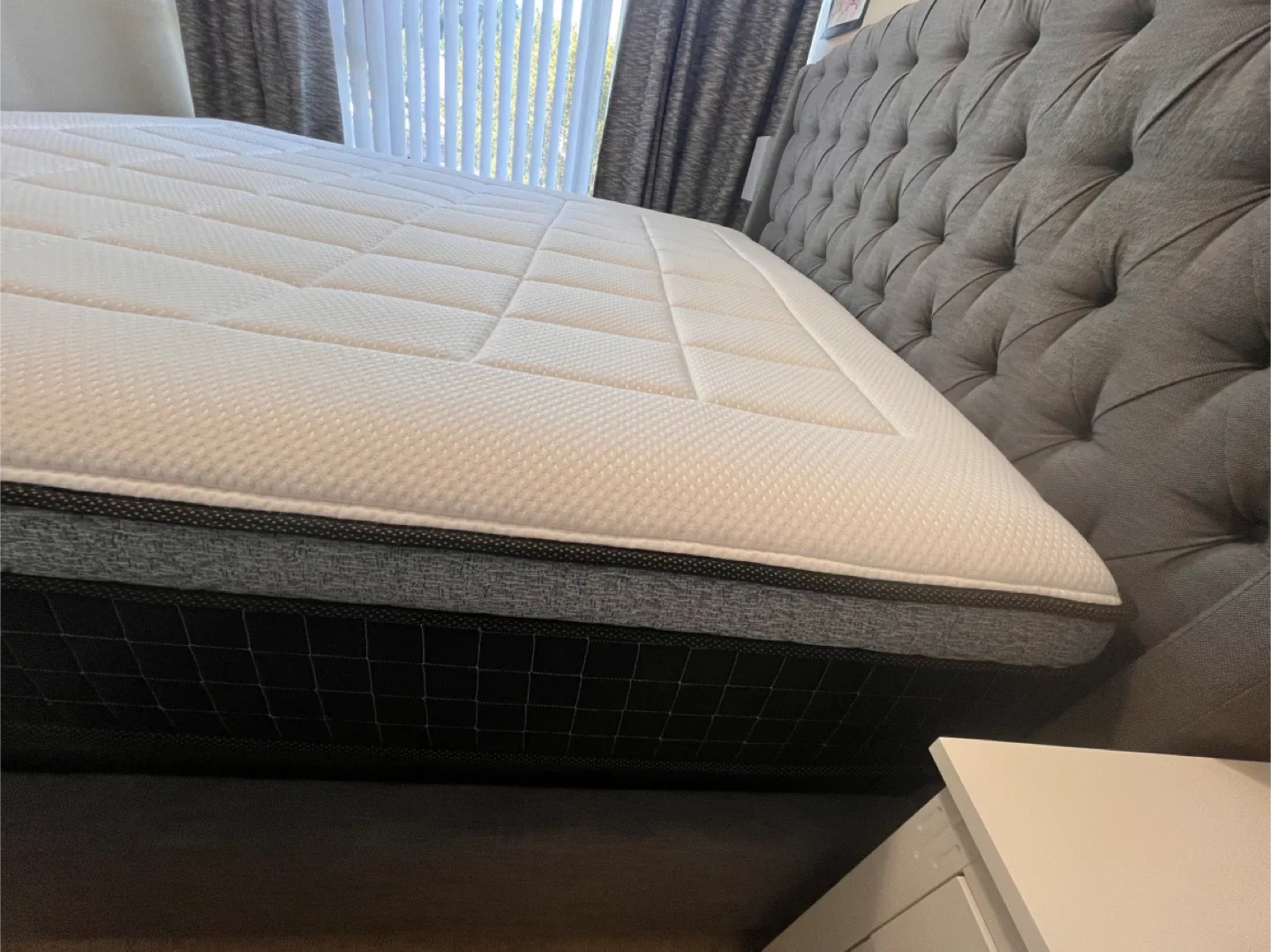 King size bad frame, mattress and box spring image indicator(3)