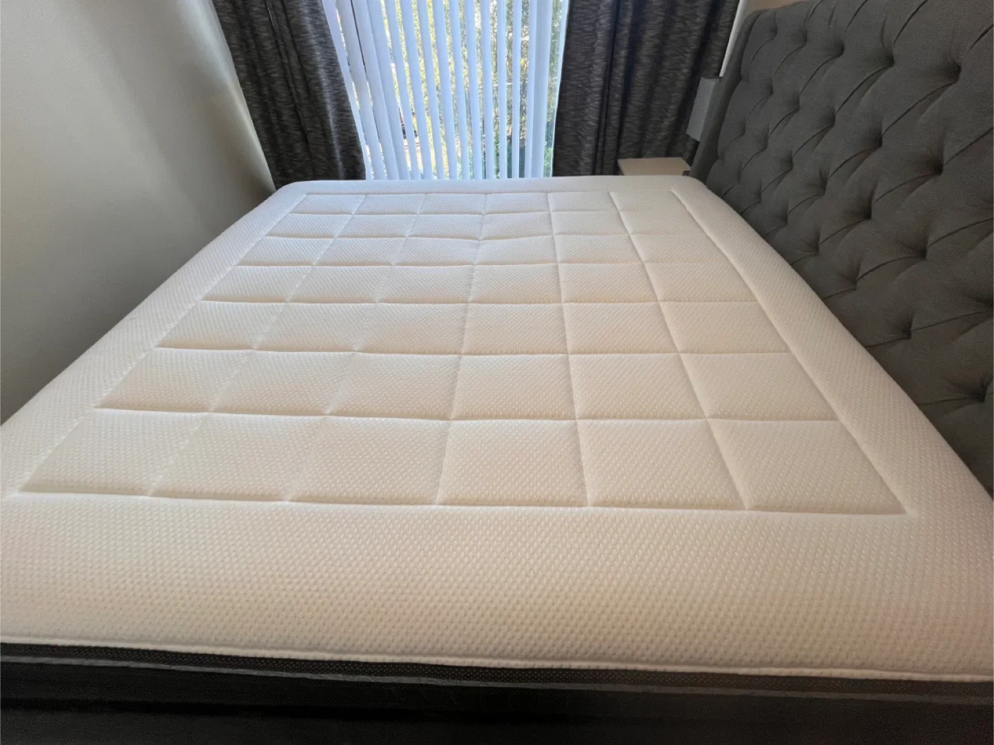 King size bad frame, mattress and box spring image indicator(5)