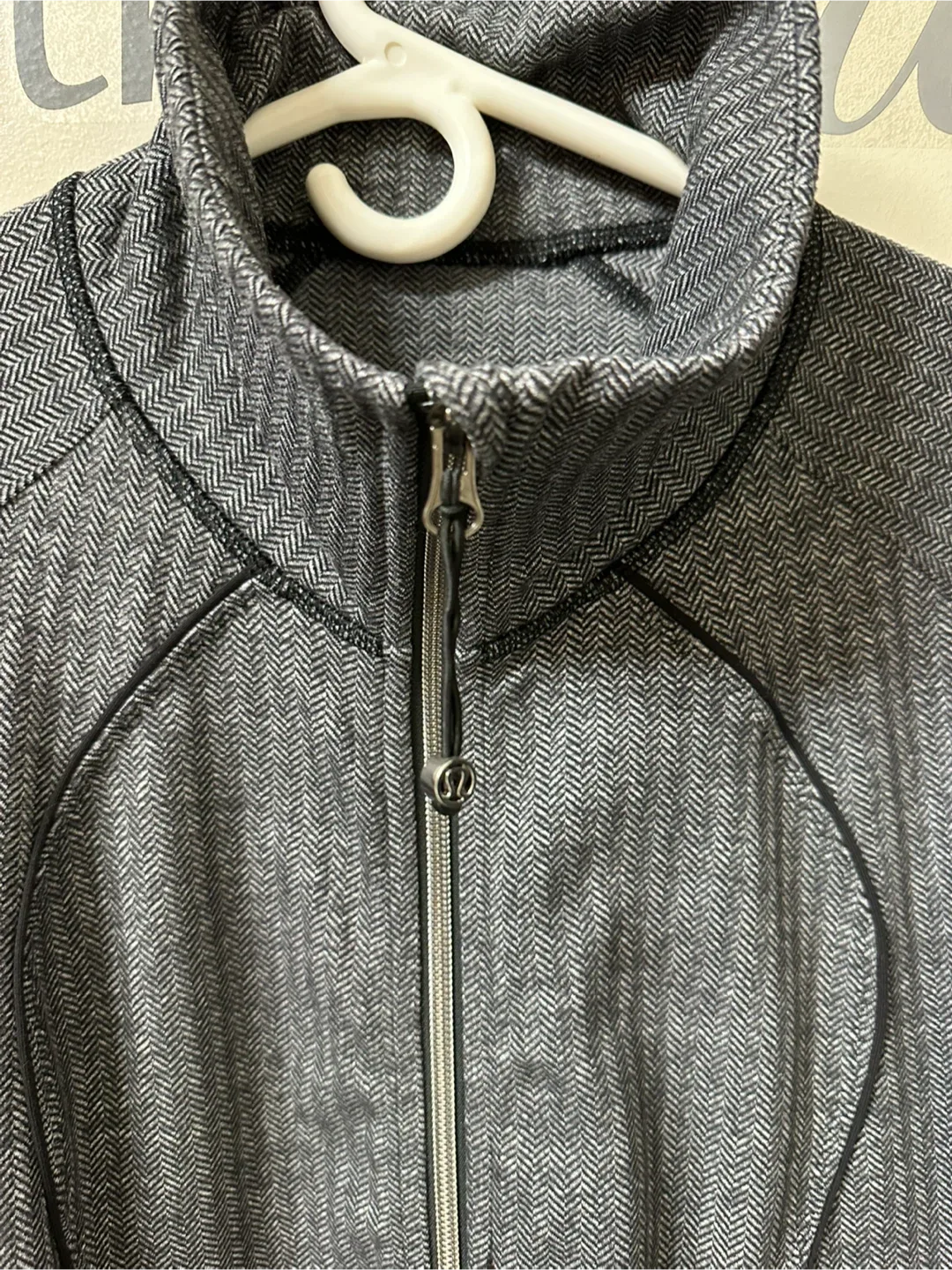 Lululemon Herringbone Define Jacket image indicator(6)