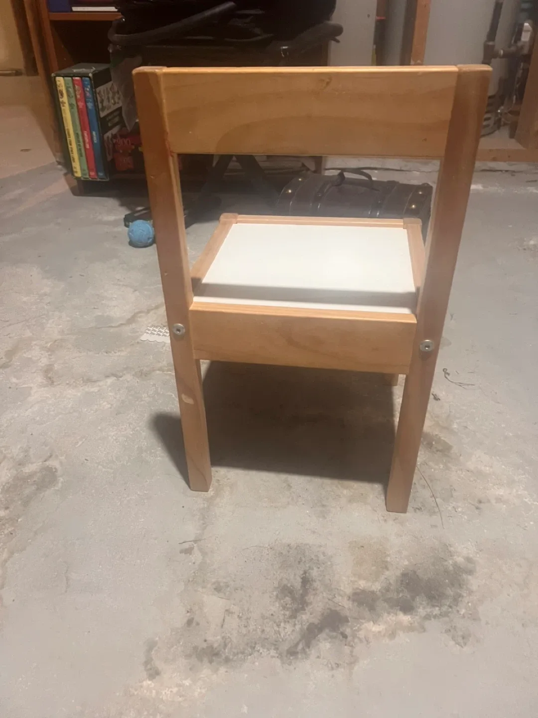 Kids Table and Chairs Set image indicator(3)