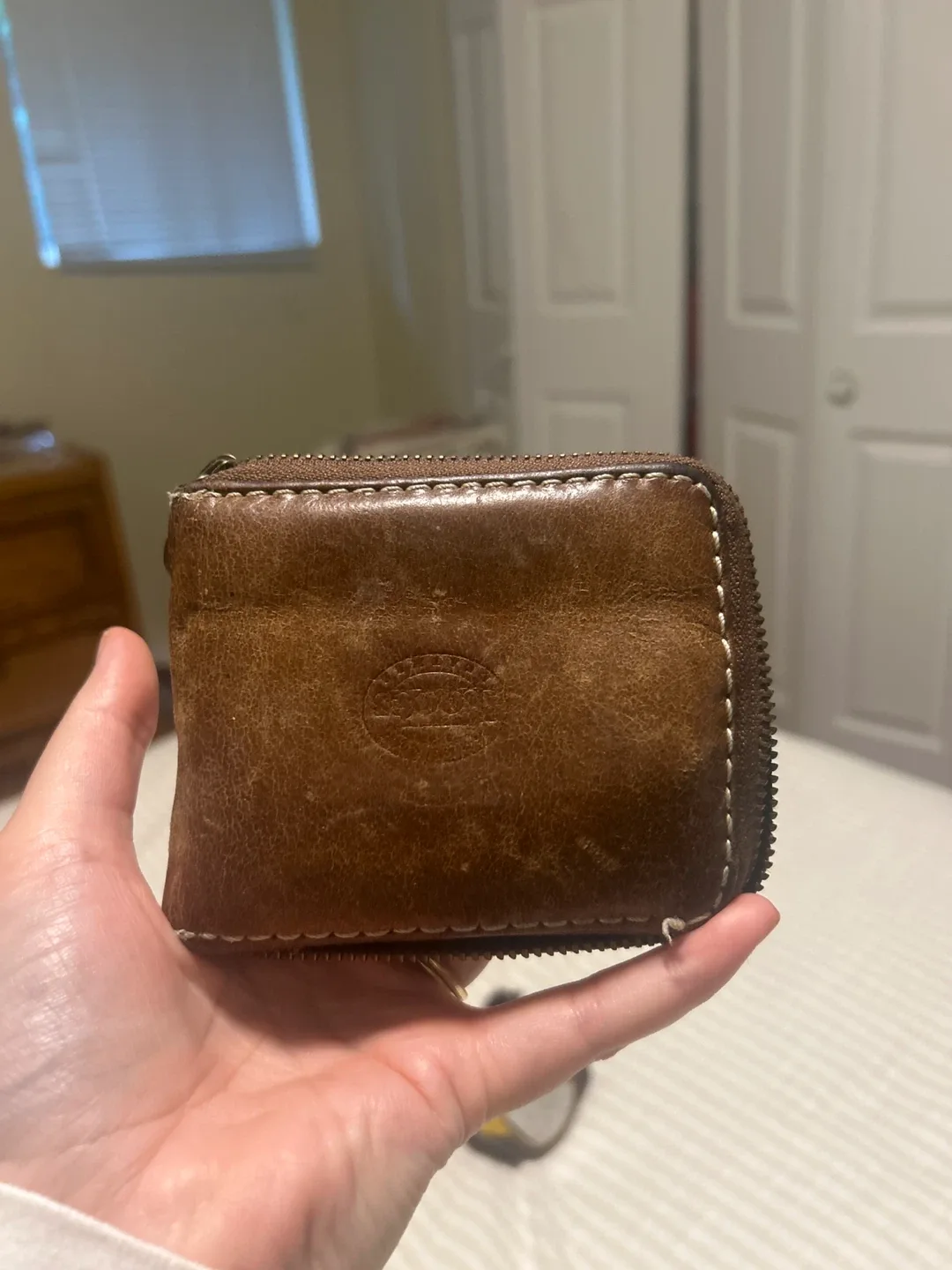 Roots Brown Leather Wallet image indicator(2)