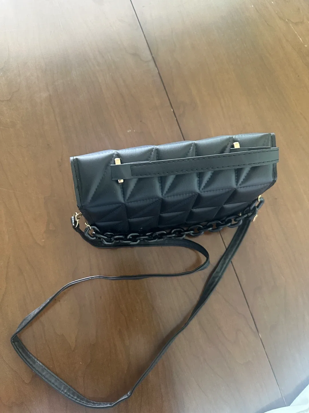 Black Quilted Chain Shoulder Bag image indicator(5)
