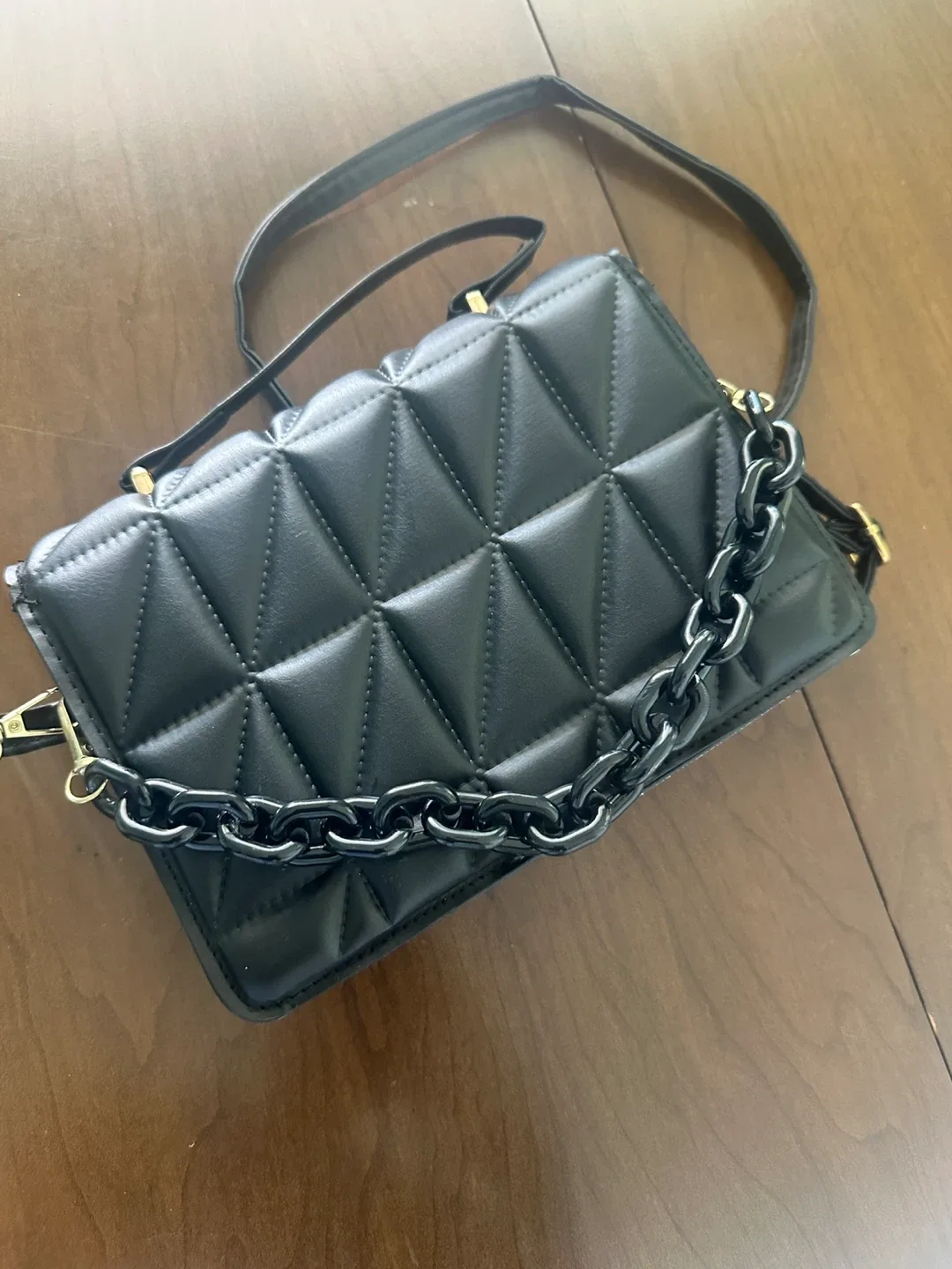 Black Quilted Chain Shoulder Bag image indicator(3)