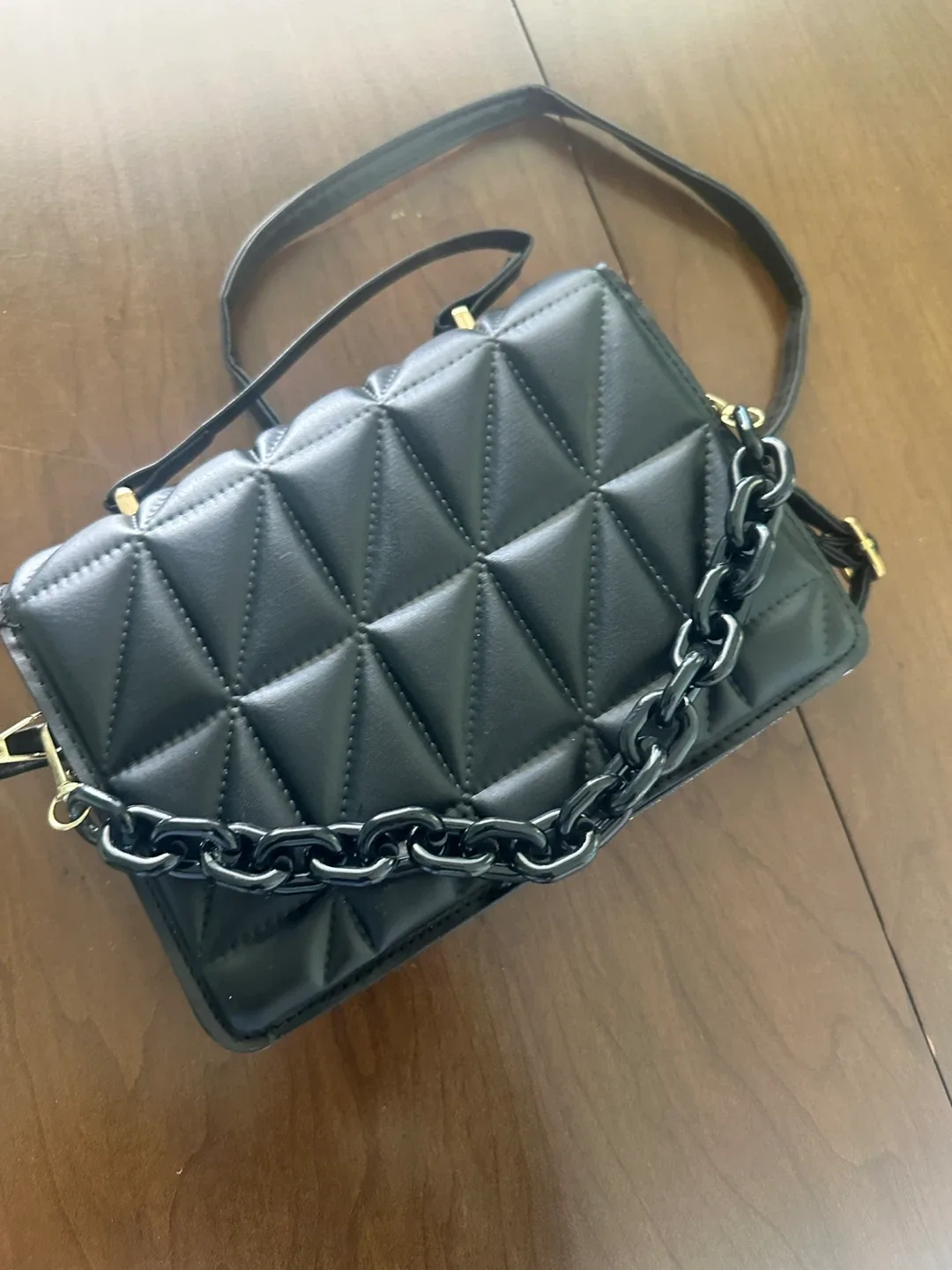 Black Quilted Chain Shoulder Bag image indicator(2)