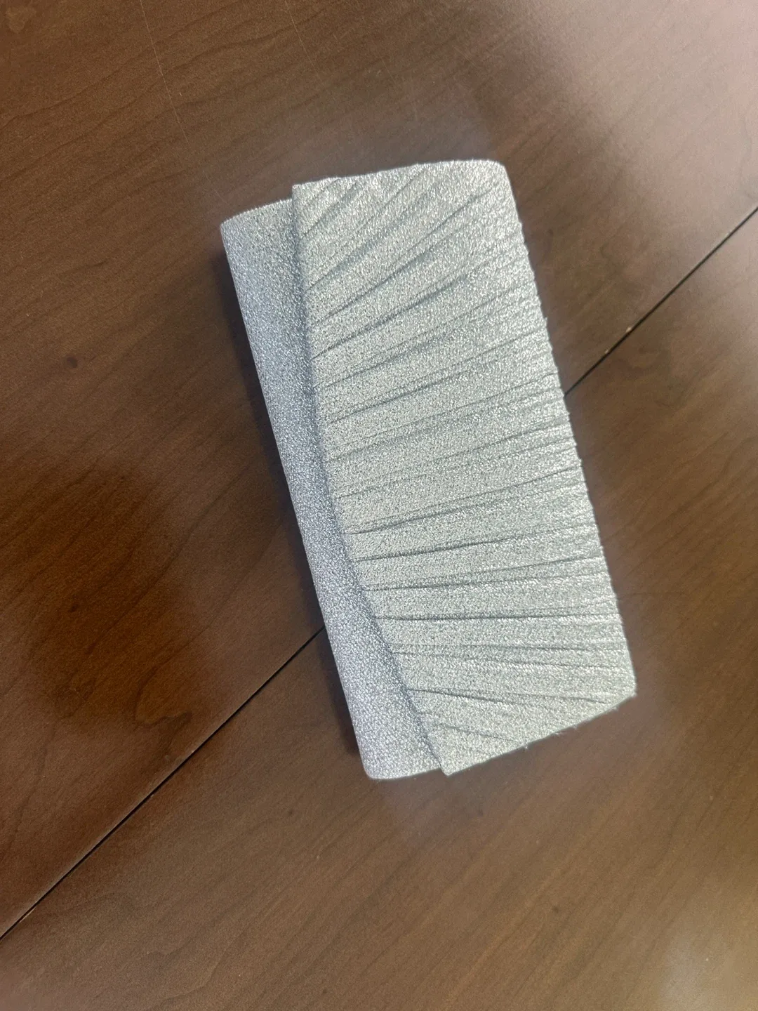 Silver Pleated Clutch image indicator(4)