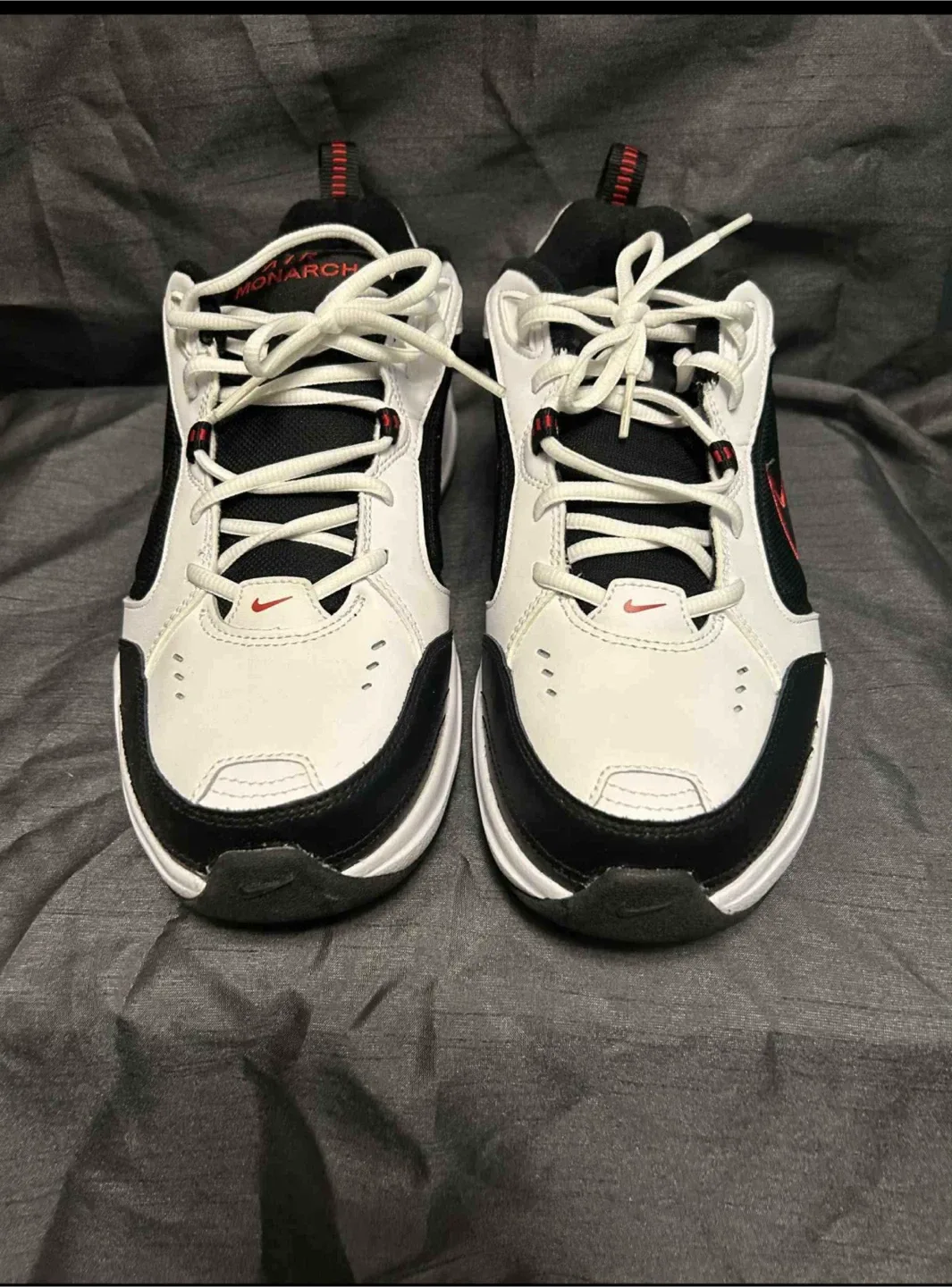 Nike Air Monarch IV White/Black - Size 10 thumbnail
