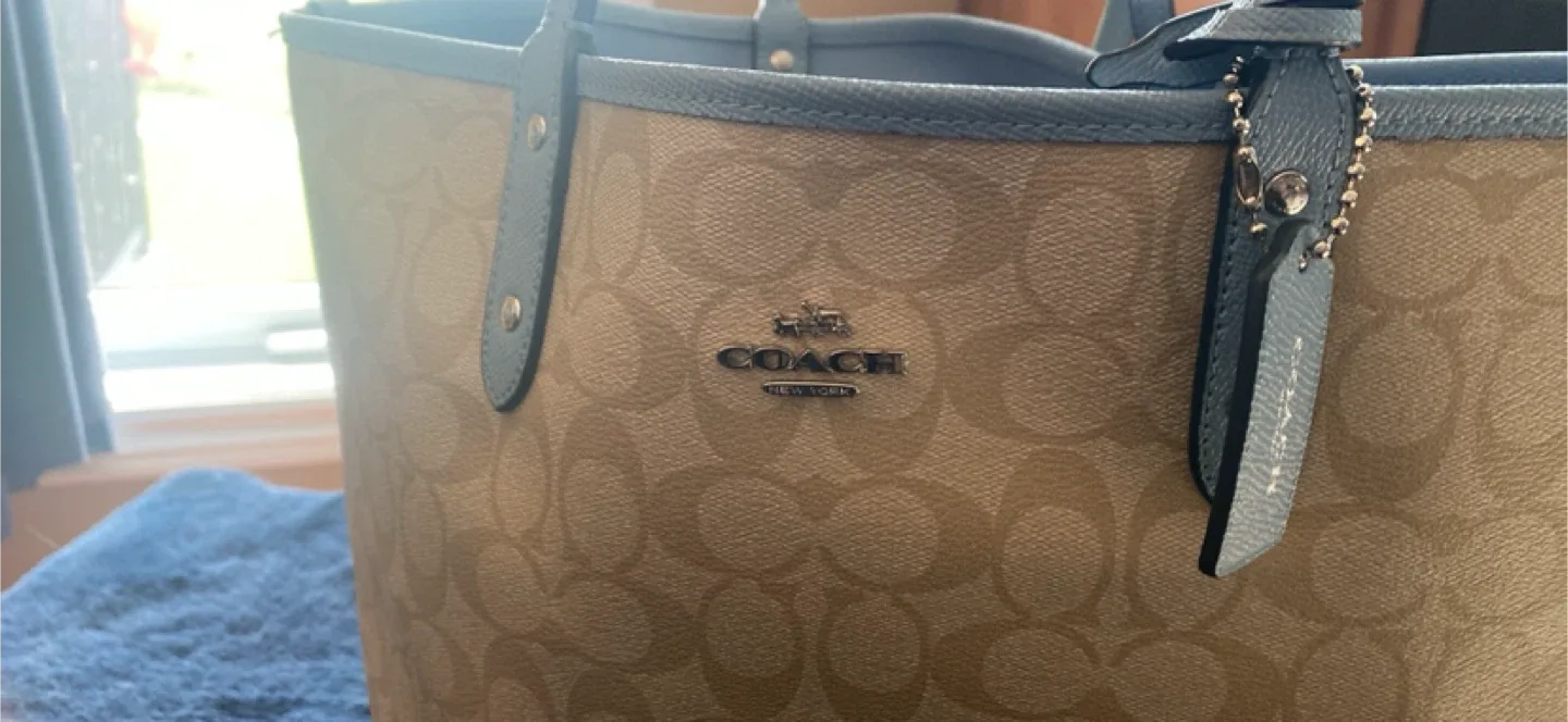 Coach Reversible City Tote - Signature Jacquard image indicator(2)