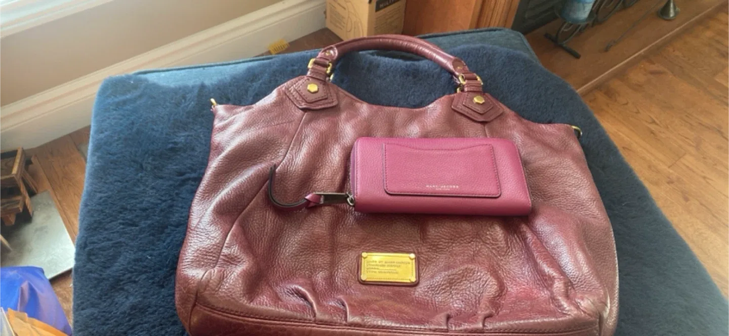 Marc by Marc Jacobs Burgundy Leather Tote Bag image indicator(2)