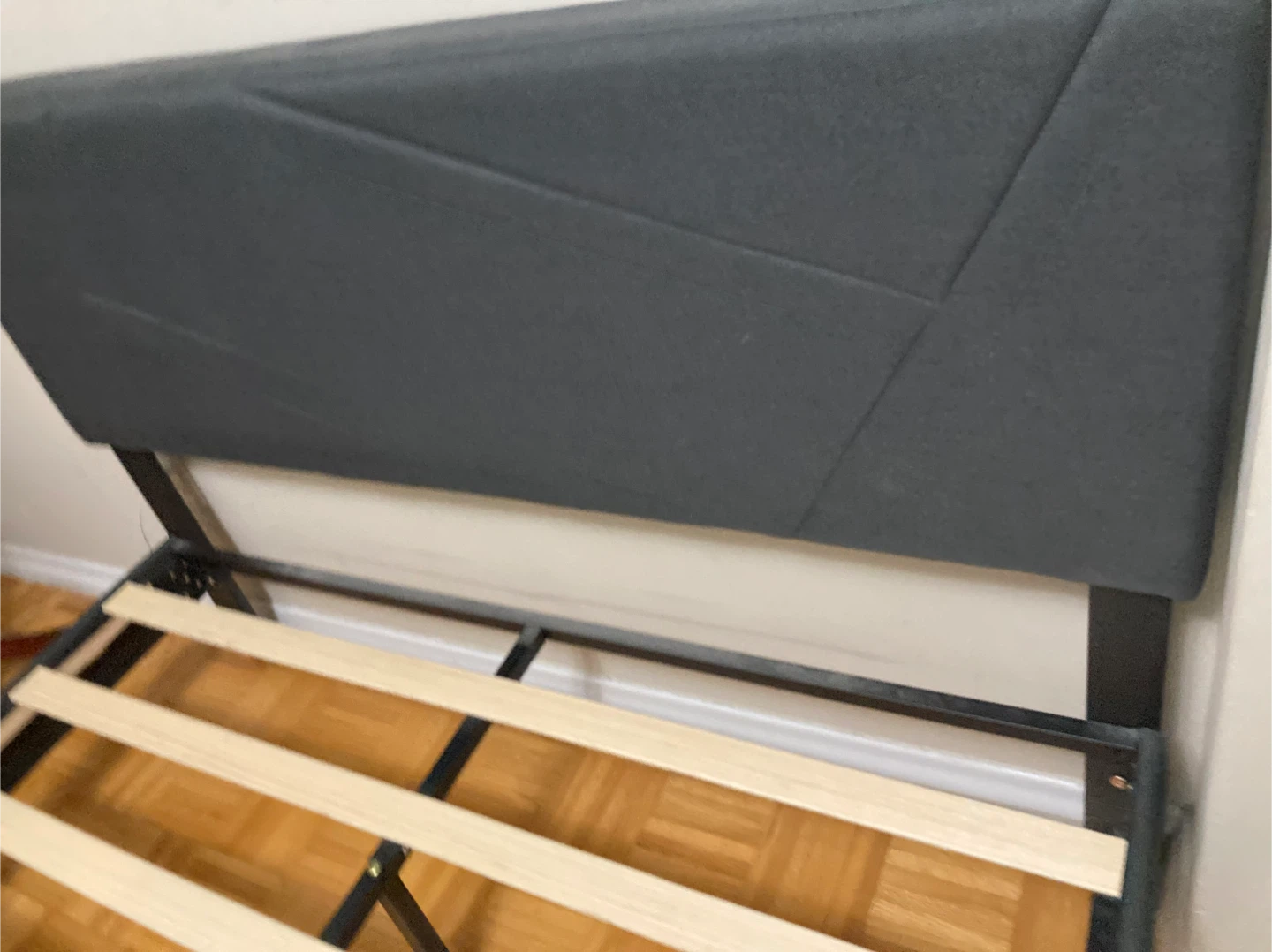 Queen bed frame - photo 3