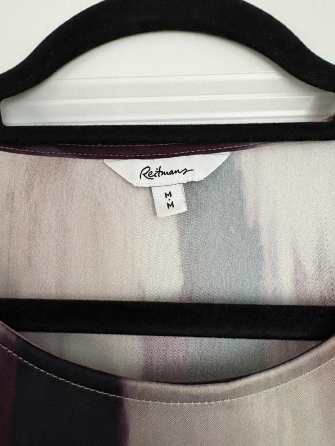 Reitmans blouse - Size M image indicator(2)