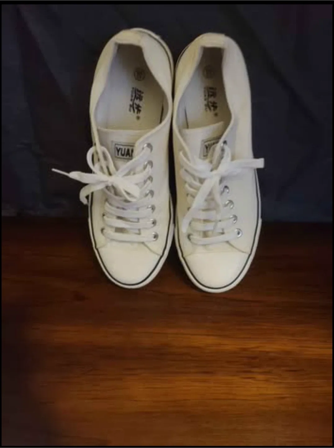 Yuanbu White Canvas Sneakers image indicator(3)