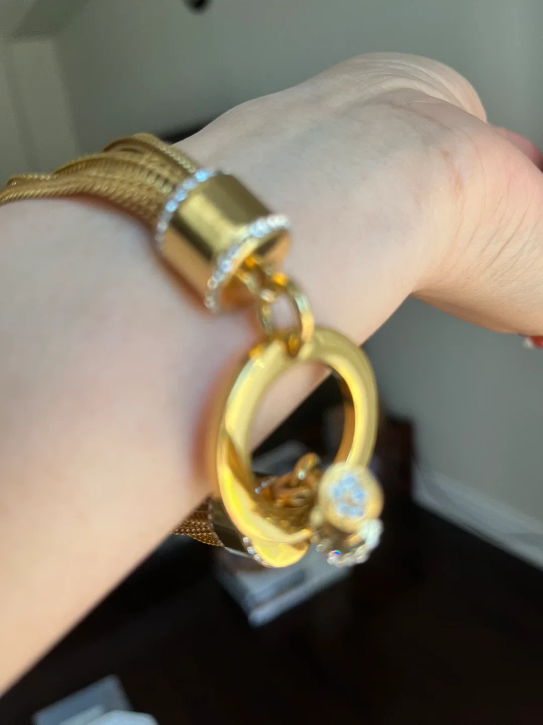 Gold Tone Fashion Bracelet image indicator(3)