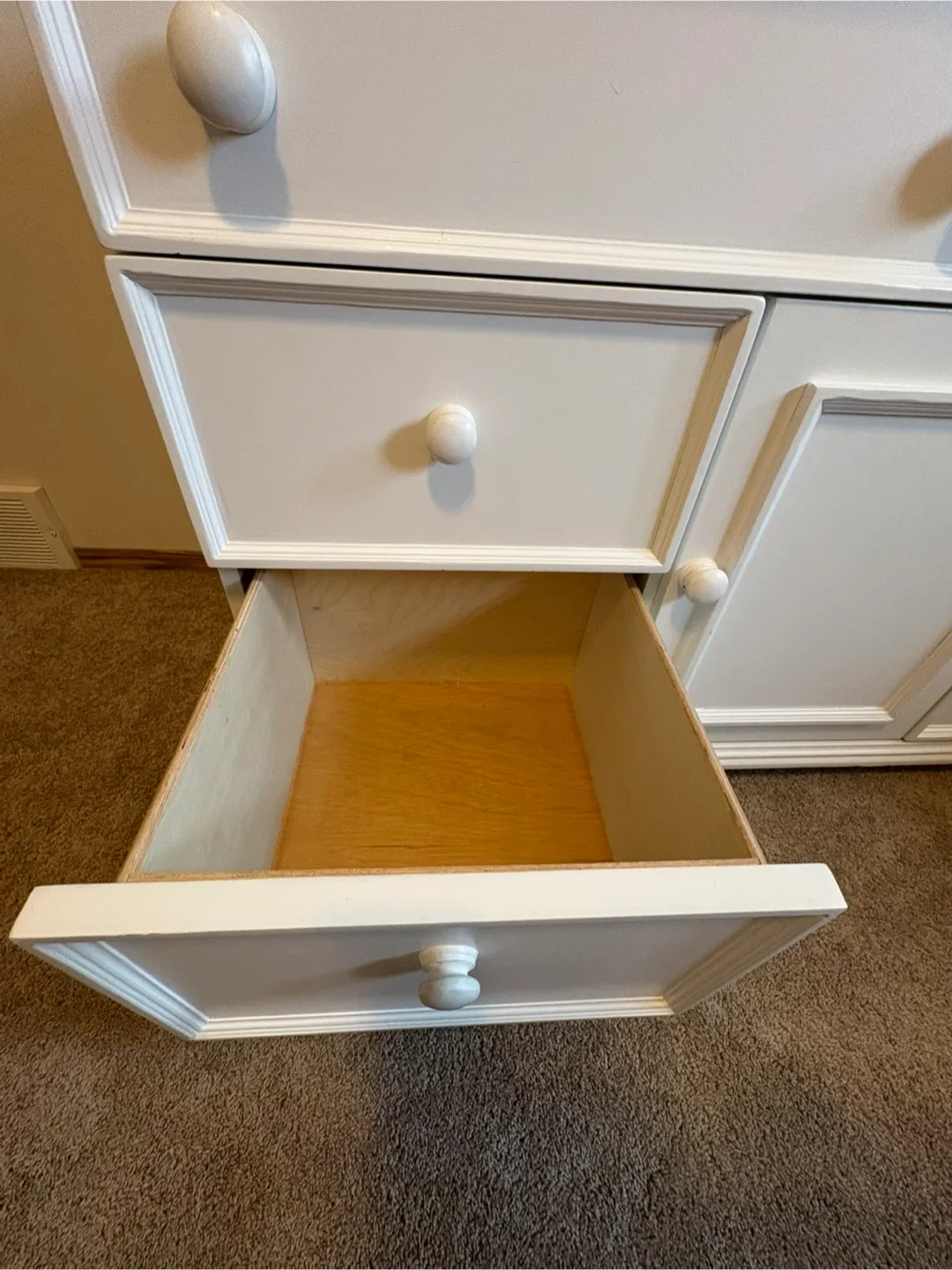 White Dresser and Bed Frame Set image indicator(6)