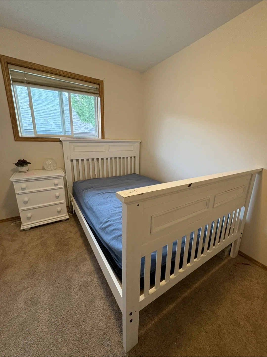 White Dresser and Bed Frame Set image indicator(2)