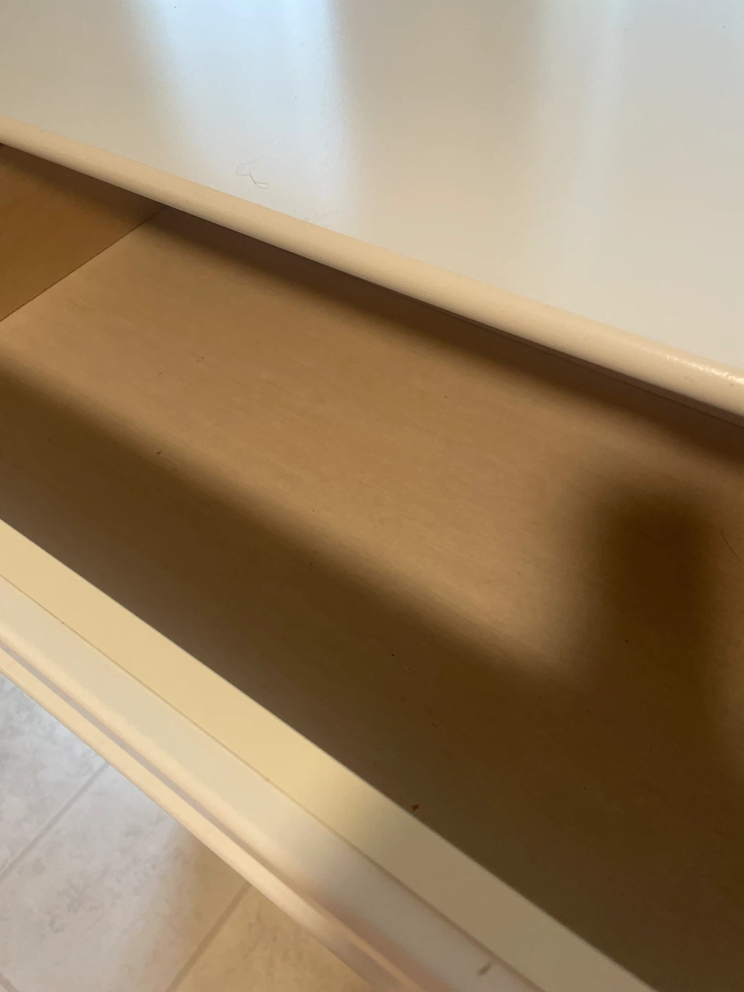 White 4-Drawer Dresser - photo 2