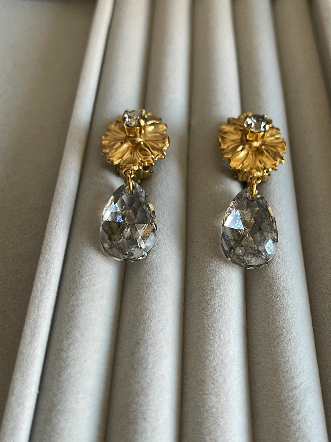 Antique French Flower Drop Earrings - Gold & Crystal image indicator(3)