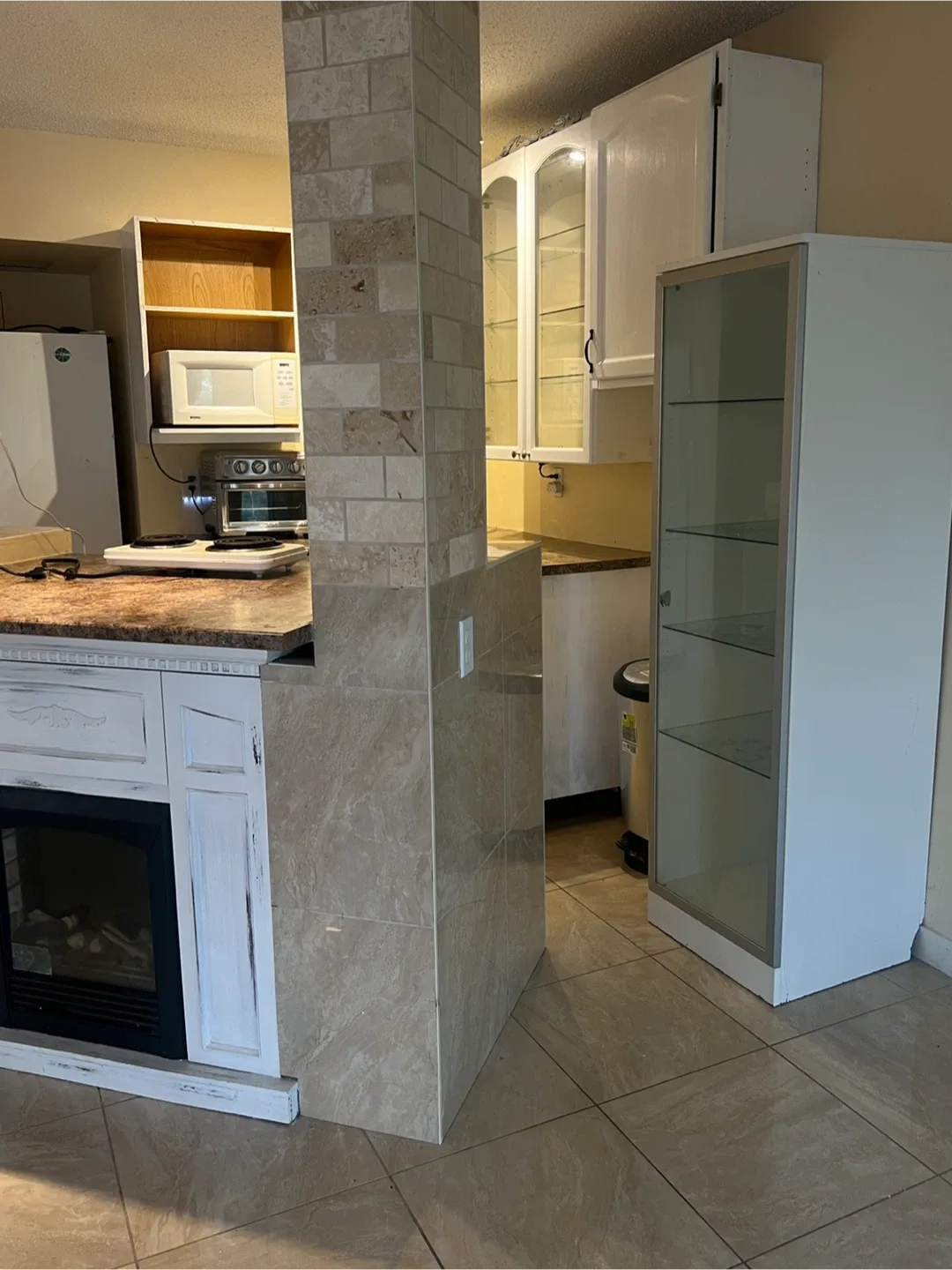 Fully developed walkout one bedroom suit image indicator(7)