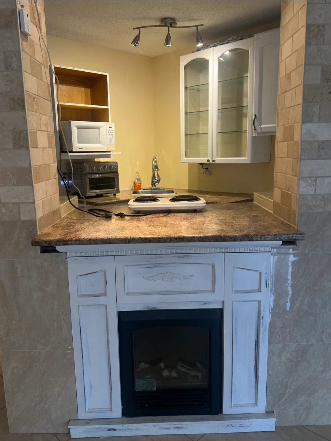 Fully developed walkout one bedroom suit image indicator(8)