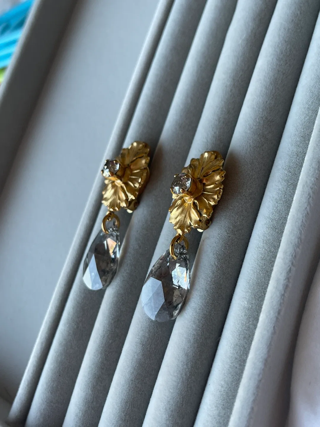 Antique French Flower Drop Earrings - Gold & Crystal image indicator(9)